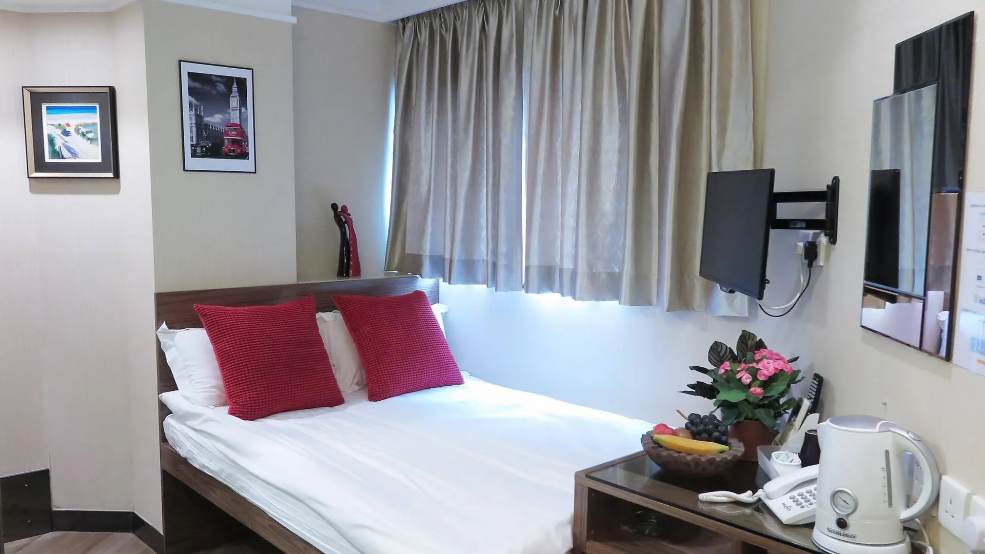 Shanghai Red Hong Kong Hotel