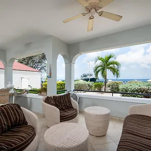 Apartment Luxury Seafront 4p Large Ground Floor